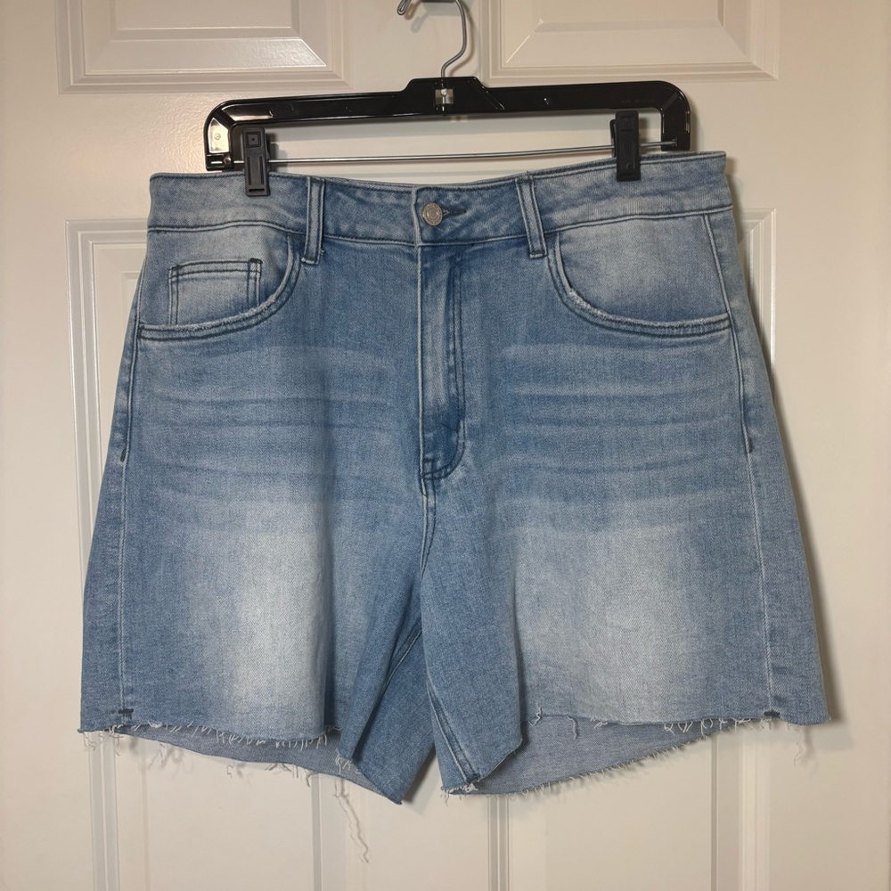 Vervet Blue Raw Hem Women's Denim Shorts Size 32